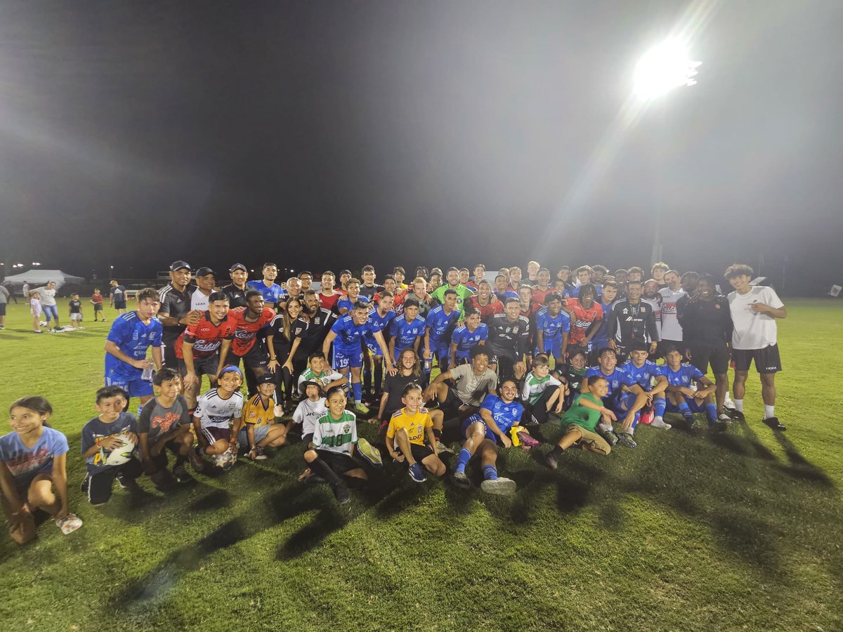 fcglobalgroup's tweet photo. Thank you @FtWorthVaqueros and @DentonDiablos for the collaboration and hosting @TigresFB. Denton and Fort Worth are great soccer hubs, so be sure to support your local teams. https://t.co/5s0uzrPWP9