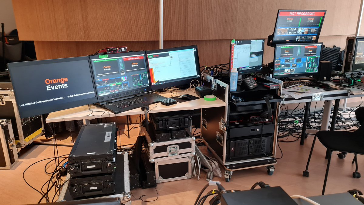 Fier de co-piloter le roadshow du plan stratégique #LeadtheFuture à destination des managers fonctions corporate à Bridge, siège du groupe <a href="/orange/">Orange</a> avec <a href="/AnneSalinger/">Anne Salinger</a> <a href="/PhilChevallier/">Philippe Chevallier</a> pour <a href="/CGKaberry/">Cecile Kaberry</a>. En live et à distance plus 350 participants grâce à Orange Events.