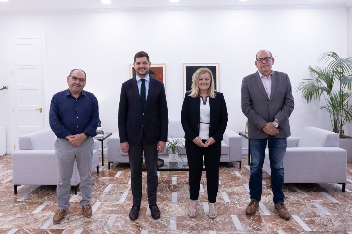 ✝️ Aquest matí s'ha rebut en alcaldia a la nova Padrina de la <a href="/SemanaSantaGND/">Semana Santa Gandia</a>, Gloria Fernández Català.

📸  Àlex Oltra