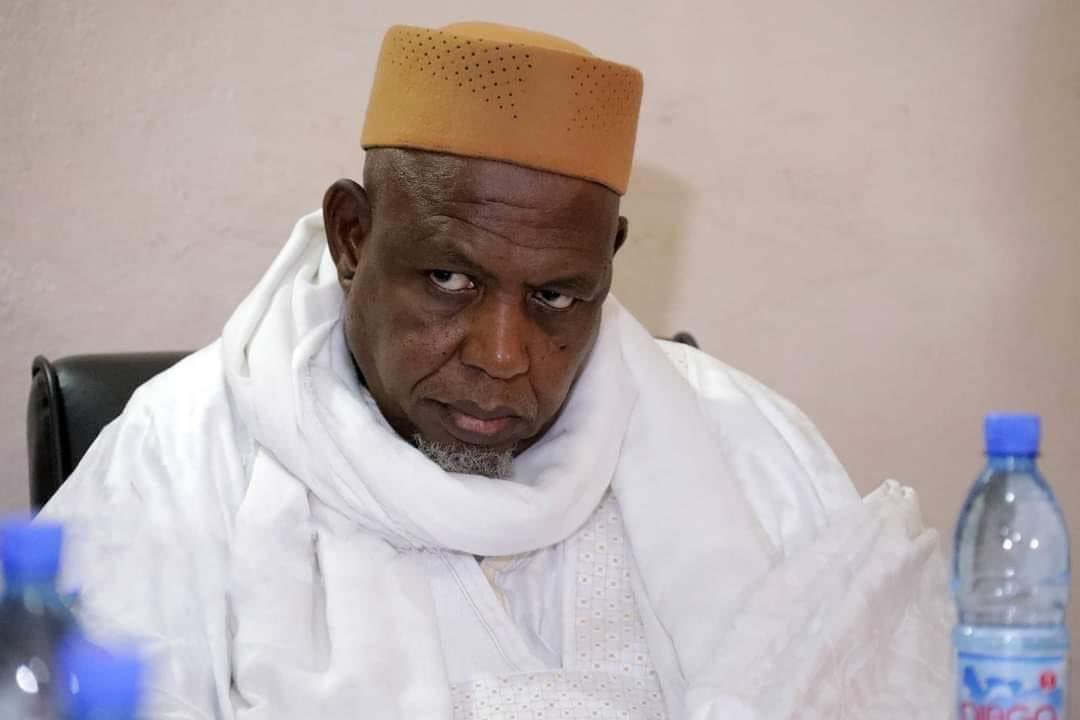 MaliTransition's tweet image. 🚨🇲🇱 Le passeport de l’imam Mahmoud Dicko aka Badalabougou Rogemilla a été confisqué par les autorités ce jeudi 22 Juin 2023 .
