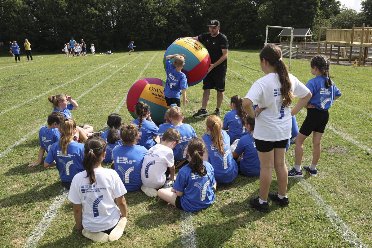 YsgolDerwenfa's tweet photo. Thank you Will from @DragonSport_FPS for introducing our children to a new sport! @YouthSportTrust
@SportsDirectUK #NSSP2023 #PlayForFunPlayFor60 https://t.co/pfZa4VVks2