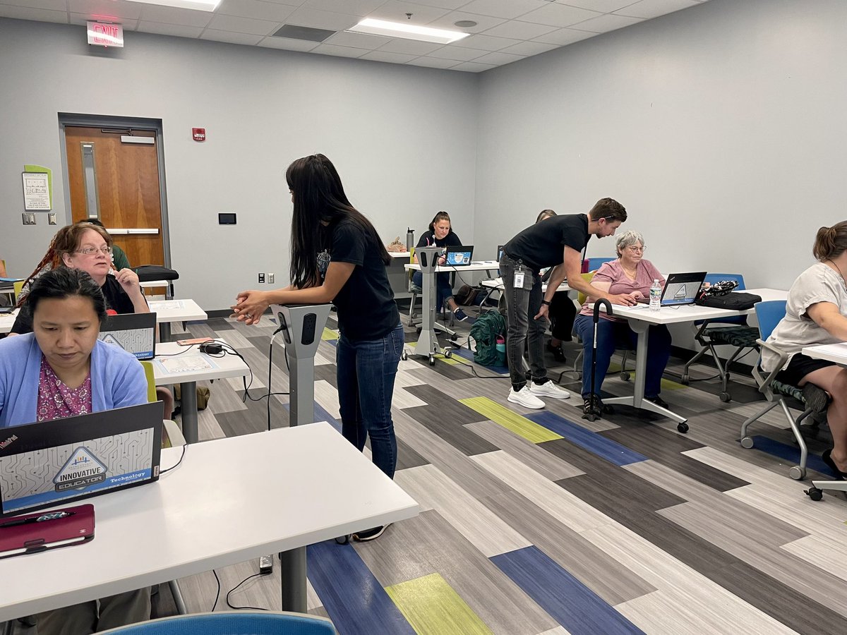 k_predieri's tweet image. The @DCPSInTech team had a great morning collaborating with our ESTI summer cohort, working to create student-centered learning activities for the coming year. 😎