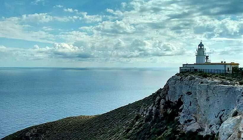 Para @FarosLos el faro de Mesa Roldán (#Carboneras). Uno de los más altos de Andalucía y la península Ibérica #TúyelFaro