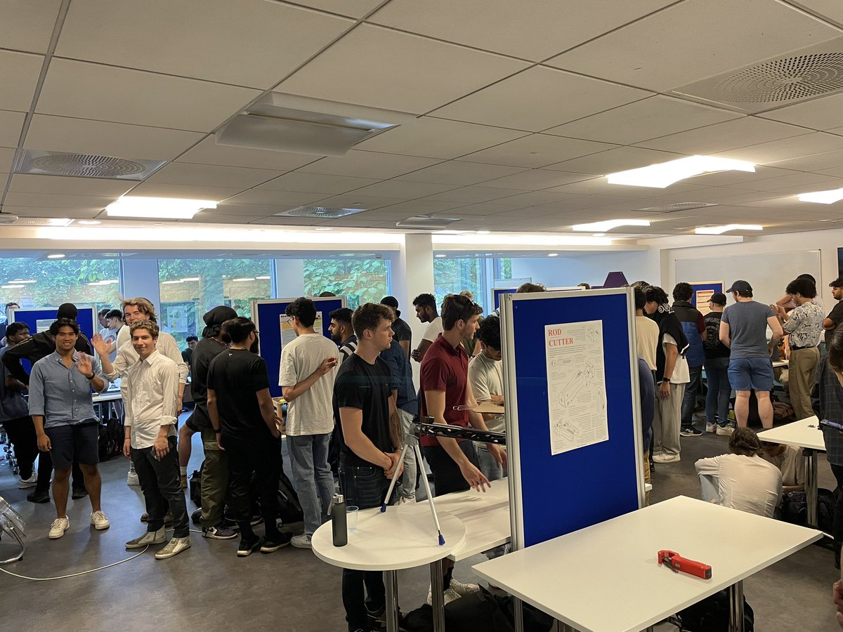 Busy day today with the 2nd year’s Design Showcase event of their Mech Design projects! Lots of interesting, innovative solutions presented! Well done to them all!!
#Teaching #Engineering #EngineeringDesign #Making #TomorrowsEngineers