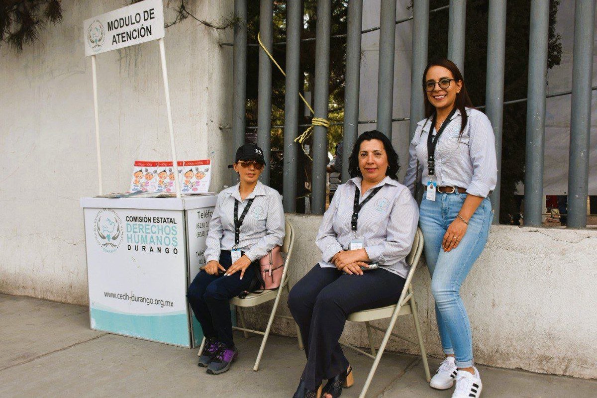 CedhDurango's tweet image. Impulsamos el fortalecimiento de las familias duranguenses, sumando esfuerzos con OSC como la Asociación Estatal de Ajedrez y JACS A.C. 🙌🫂
#30AñosJuntoATi #SomosCEDHDgo 🕊