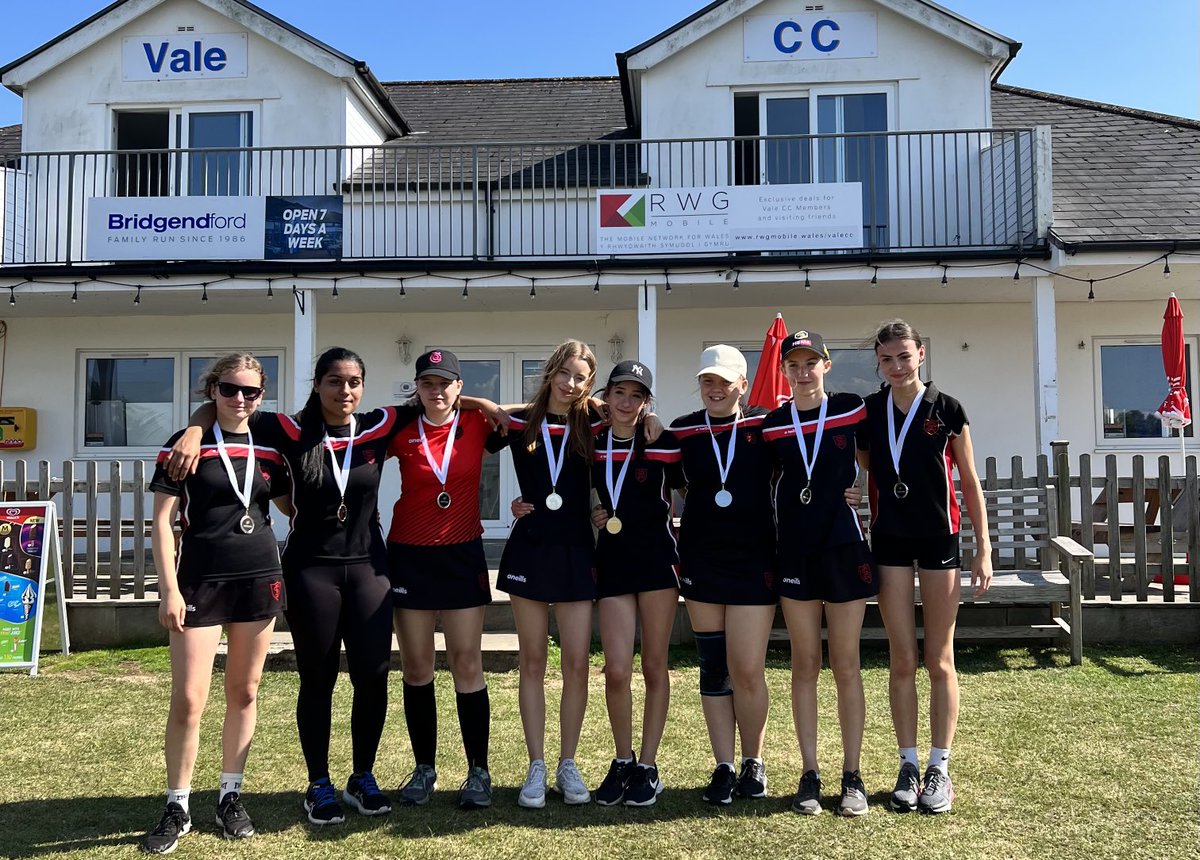 Congratulations to today’s winners ⁦@stcyrespe⁩ & runners up ⁦@RougemontSchool⁩ . A fantastic Final with some great cricket on display 💥🏏💥 good luck in the next round representing South Wales in Taunton ⁦@CricketWales⁩ #nationalcricketweek #WeAreWelshCricket