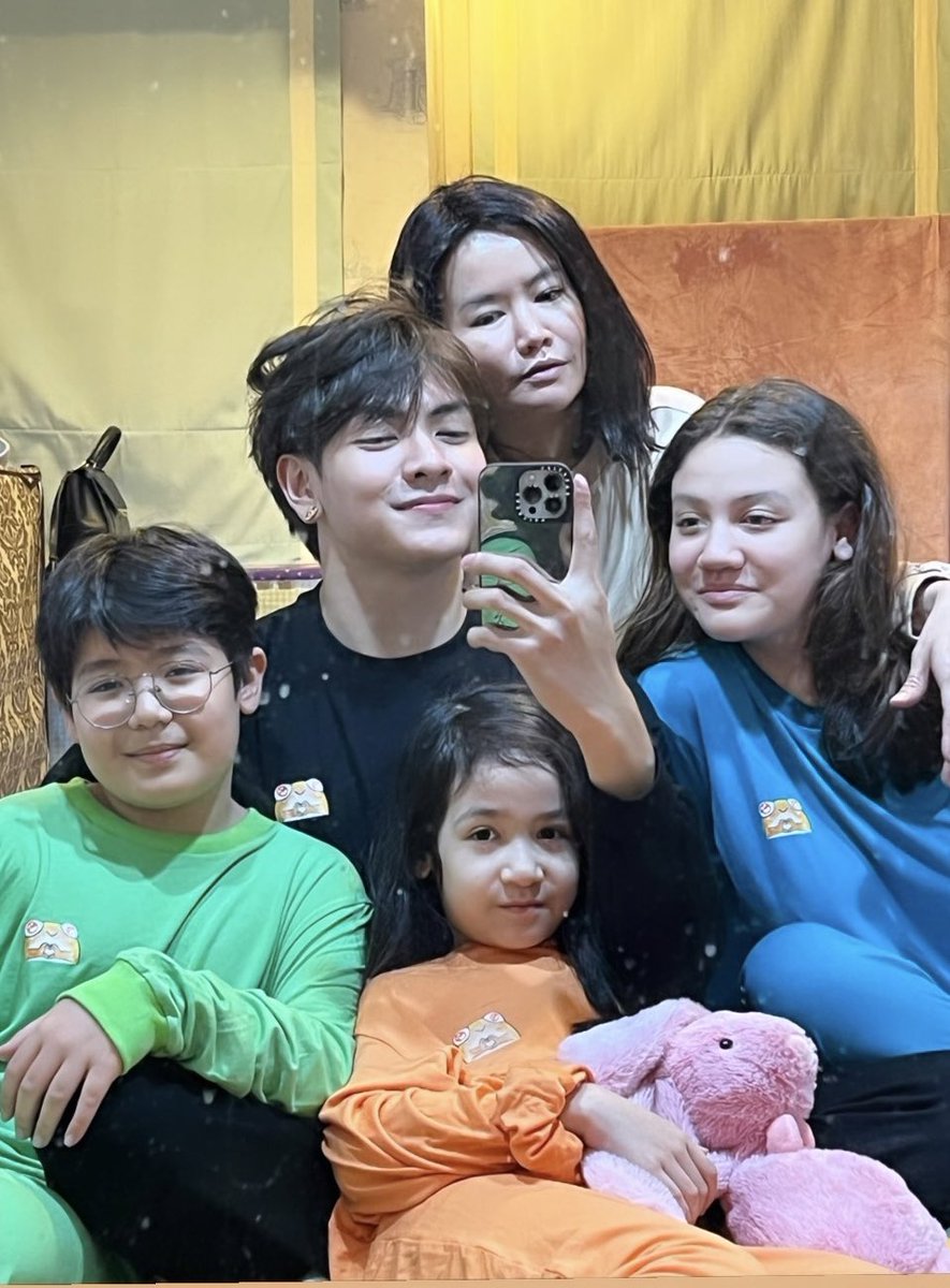 ChenRcj's tweet photo. ชุดนอนpower rangers ใส่สบายสุดๆ 555555 https://t.co/RgZ6RIlw2a