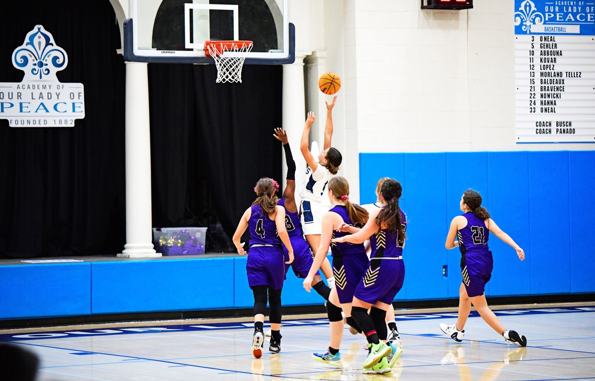 We are thrilled to announce that our Basketball team has been recognized as the CIF State Academic Team Champions. The team has achieved an impressive collective GPA of 4.0. #olpathletics