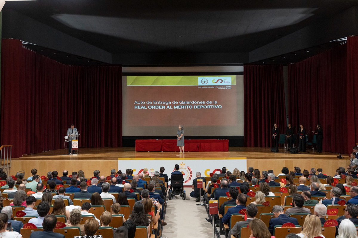 victorfrancos's tweet photo. Hoy he estado con los mejores, luchadores que nos impulsan a establecer medidas en beneficio de todo el deporte español.
No cesaremos en nuestro empeño de defender el deporte como elemento clave para lograr una sociedad activa, justa, inclusiva e igualitaria.
#ROMD https://t.co/NvWuG1CRtm