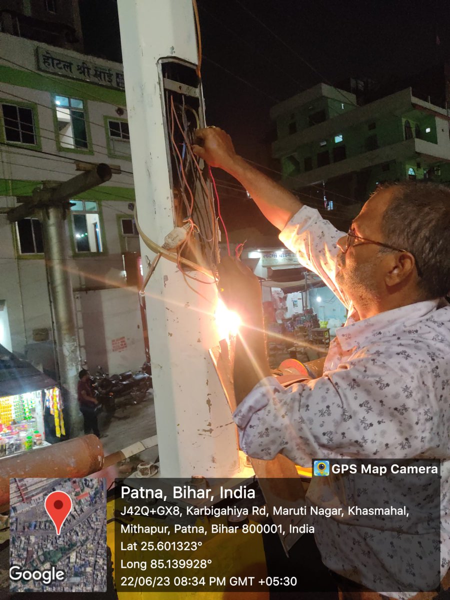 LightPatna's tweet photo. “Perfection is achieved, not when there is nothing more to add, but when there is nothing left to take away."
Maintenance of street lights after receiving complaint through different sector electrician regarding non functioning... https://t.co/5DcA8Yg6Sm