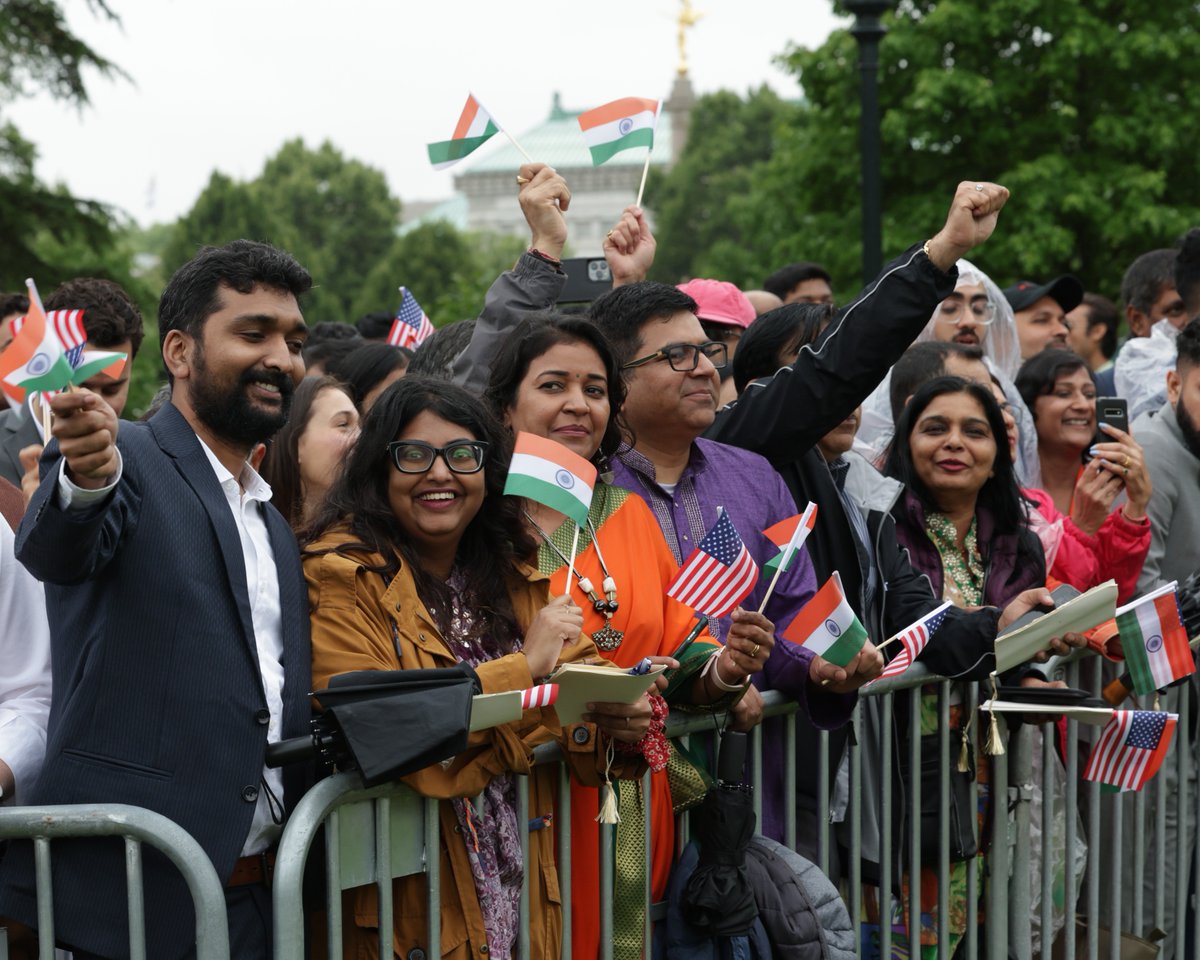 narendramodi's tweet photo. Heartened to see the enthusiastic turnout from the Indian community at the White House. Their support and warmth truly embody the deep ties that bind our two nations together. It's a testament to our shared values and mutual respect.