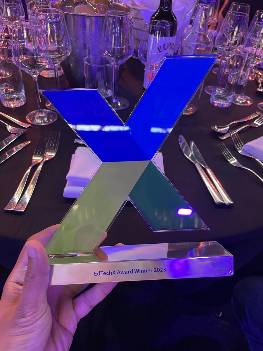Really chuffed that @learnerbly won the EdtechX Human Capital Awards @EdTechEurope #edtechx
