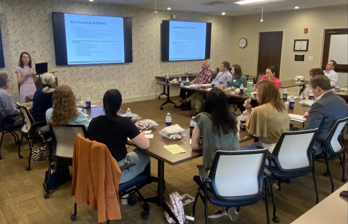 Today we were glad to host the Great Smoky Mountain Chapter of the Association of Fundraising Professionals at our office in Knoxville. Our Chief Investment Officer, Miranda Carr, spoke about non-profit investing best practices and trends.
