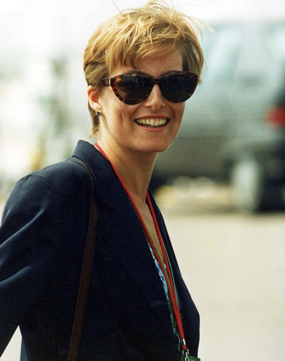 Throwback to the stunning Sophie in the 90s! 😍 This 1994 photo proves she's always been gorgeous ✨ #tbt #dailysophie #theduchessofedinburgh #sophieedinburgh #theedinburghs #sophierhysjones #sophiewessex #royalfamily #britishroyalfamily #Royals