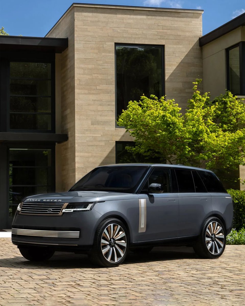 JLRwestchester's tweet photo. The one and only #RangeRover @LandRover
#SV #Luxury #DreamCar #SUV #Lifestyle #RangeRoverWorld #LuxuryLifestyle #goals https://t.co/LTilJTQOOo