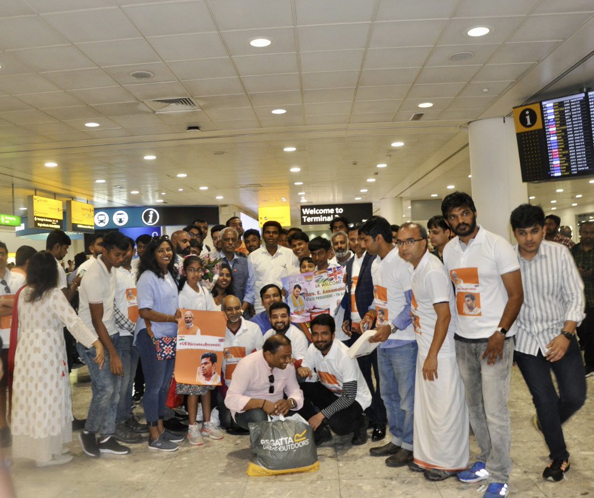 annamalai_k's tweet photo. Landed at Heathrow, London & immensely thankful to the passionate welcome given by @OFBJPUKTN, Tamil brothers & sisters and eminent citizens of the UK. 

All of them are ardent followers of our Hon PM Thiru @narendramodi avl & believe in India’s Growth story! 

Looking forward to spending quality time in the next 4 days & will be attending multiple events to meet and address our Indian diaspora in England!