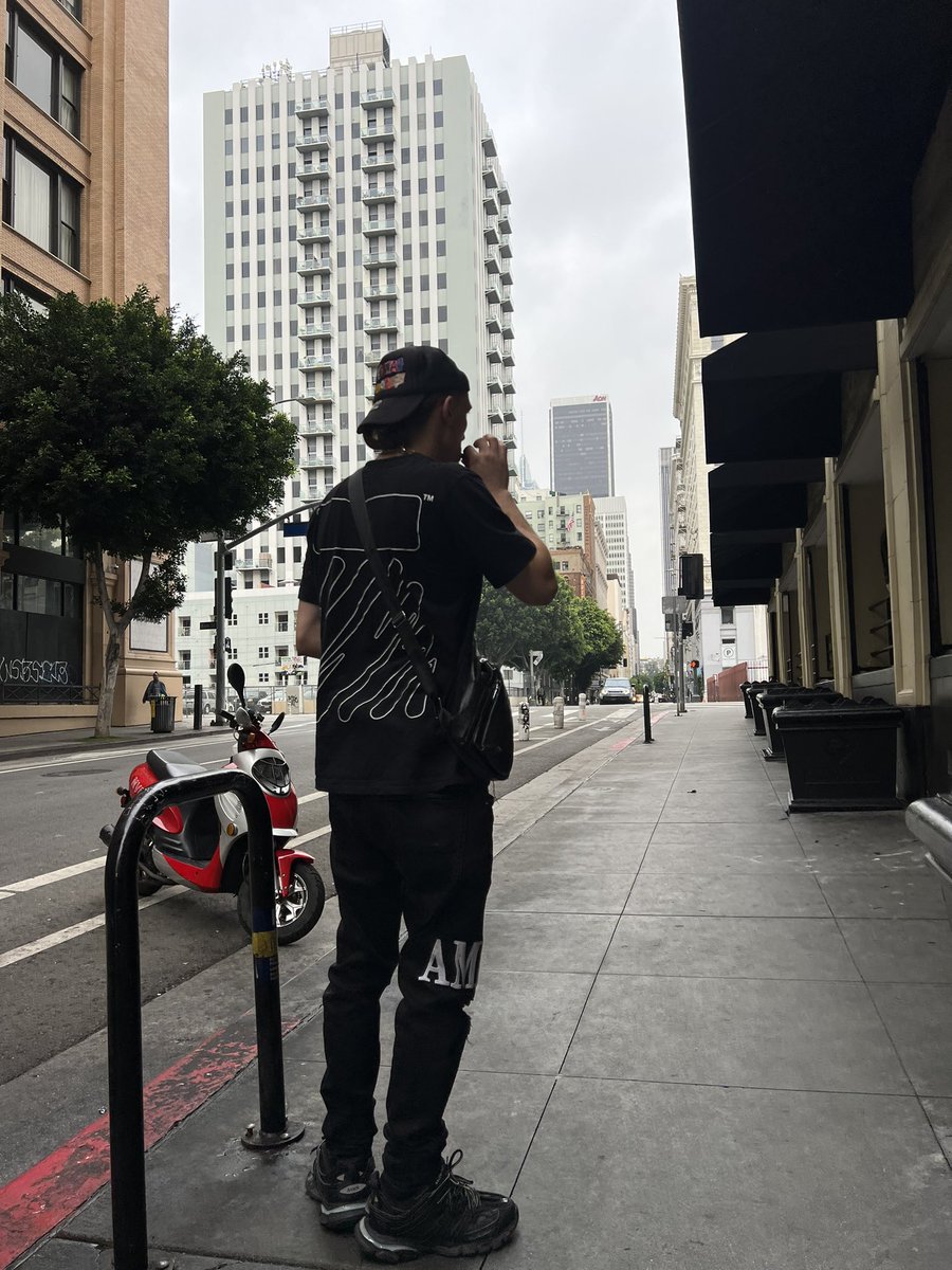 staybent50's tweet photo. Love hard but I’m hard 2 love🖤 https://t.co/94qIamquIE