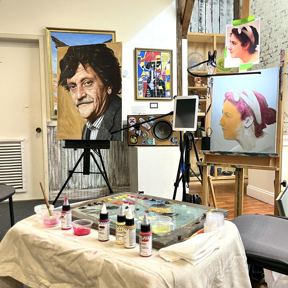 Atlanta artist Pat Hobaugh is teaching an oil painting workshop here this week. Come meet the artist and watch him paint live Friday night at an artist reception in The 567's gallery! 6:30-8:30 pm