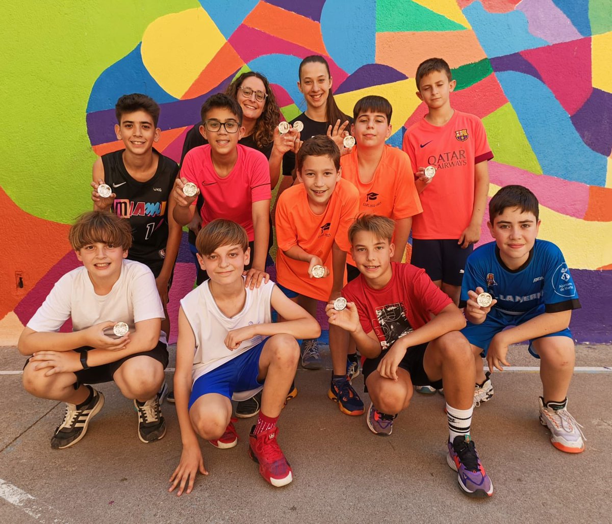 cblamerce's tweet photo. ⚪🔵 CLUB

🥺 Jornada de comiat per als blau cel

👤 El mini 1 tanca la temporada 2022-2023 i posa punt i final a la seva etapa de minibàsquet. 

 👋🏻 Que passeu un bon estiu, ens retrobem al setembre!

#TradicióDeBàsquet
#CBLaMercè https://t.co/Ym8pi29OwH