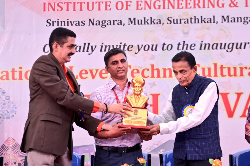 TechYuva's tweet photo. Tech Yuva-23 inaugurated by Er Shri Rathnakar S. Bhat, CEO & Director of KarMic Design Pvt Ltd.
Hon'ble Chancellor Dr. CA A Raghavendra Rao Ji presided over the program.
Pro-Chancellor Dr. A. Srinivas Rao Ji was the Guest of Honour
#TechYuva #TechYuva23 #SUIET #SrinivasUniversity https://t.co/IcoUSpcgU0
