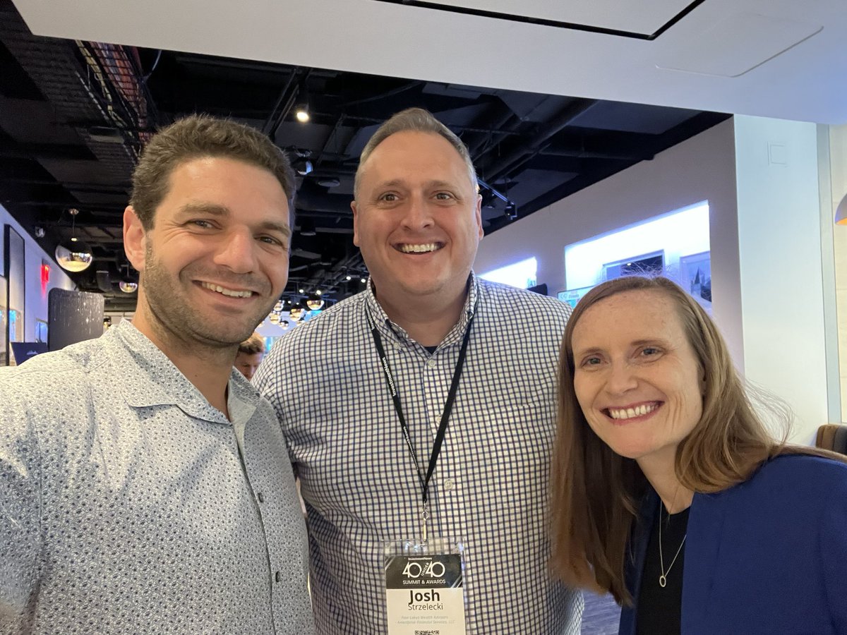 RetirementRisks's tweet photo. Congrats to all the @investmentnews 40u40 winners 

Super proud of the future of this profession. 

@btreichelesq @NickEngelbart @Chelsea_CFP @joshsmith1232 @RossRiskin @CarsonGroupLLC https://t.co/IYSzoOopiE