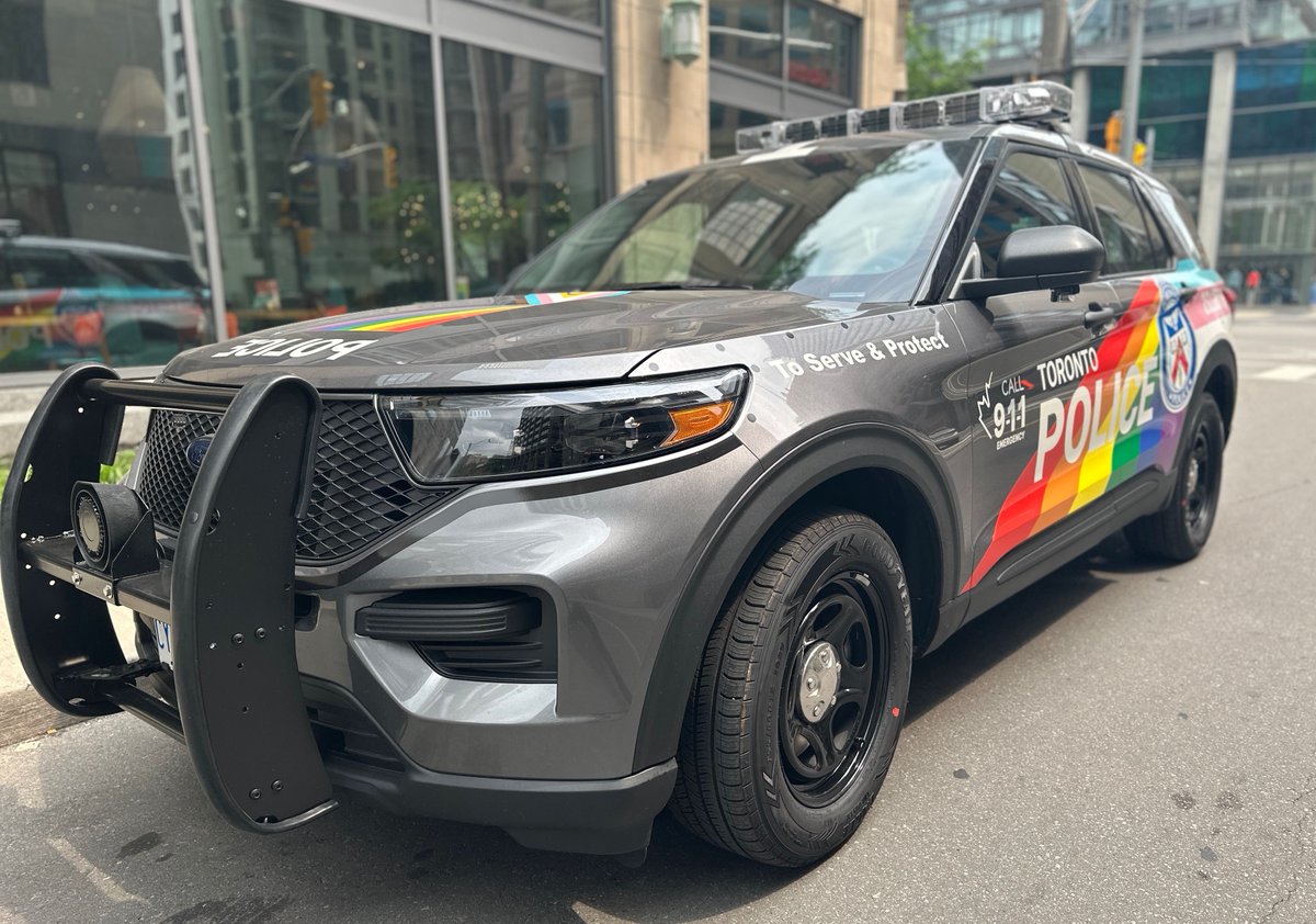 TPSMyronDemkiw's tweet image. I'm looking forward to tonight's Pride Reception @mcctoronto. The @TPSBoard and I are so excited to celebrate #Pride2023 with members of our @LGBTQISN &amp;amp; our communities! 

ICYMI I'm sharing some pics of @TorontoQueerCop in our newest @TorontoPolice vehicle!
♥️🏳️‍🌈🏳️‍⚧️♥️