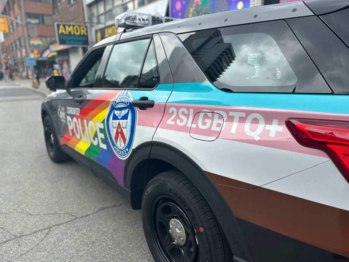 TPSMyronDemkiw's tweet image. I'm looking forward to tonight's Pride Reception @mcctoronto. The @TPSBoard and I are so excited to celebrate #Pride2023 with members of our @LGBTQISN &amp;amp; our communities! 

ICYMI I'm sharing some pics of @TorontoQueerCop in our newest @TorontoPolice vehicle!
♥️🏳️‍🌈🏳️‍⚧️♥️