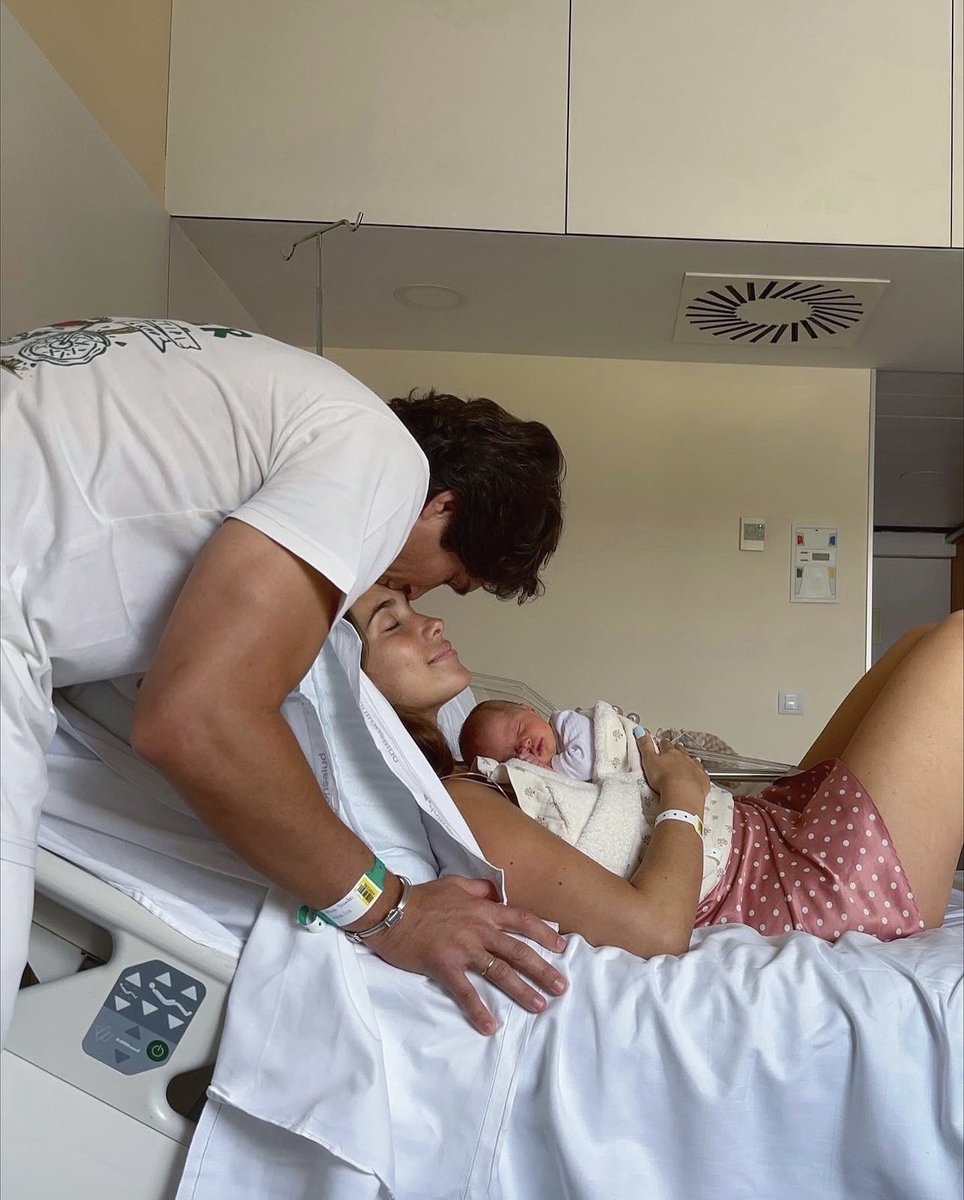 Aspirar a menos sería conformarse con poco.