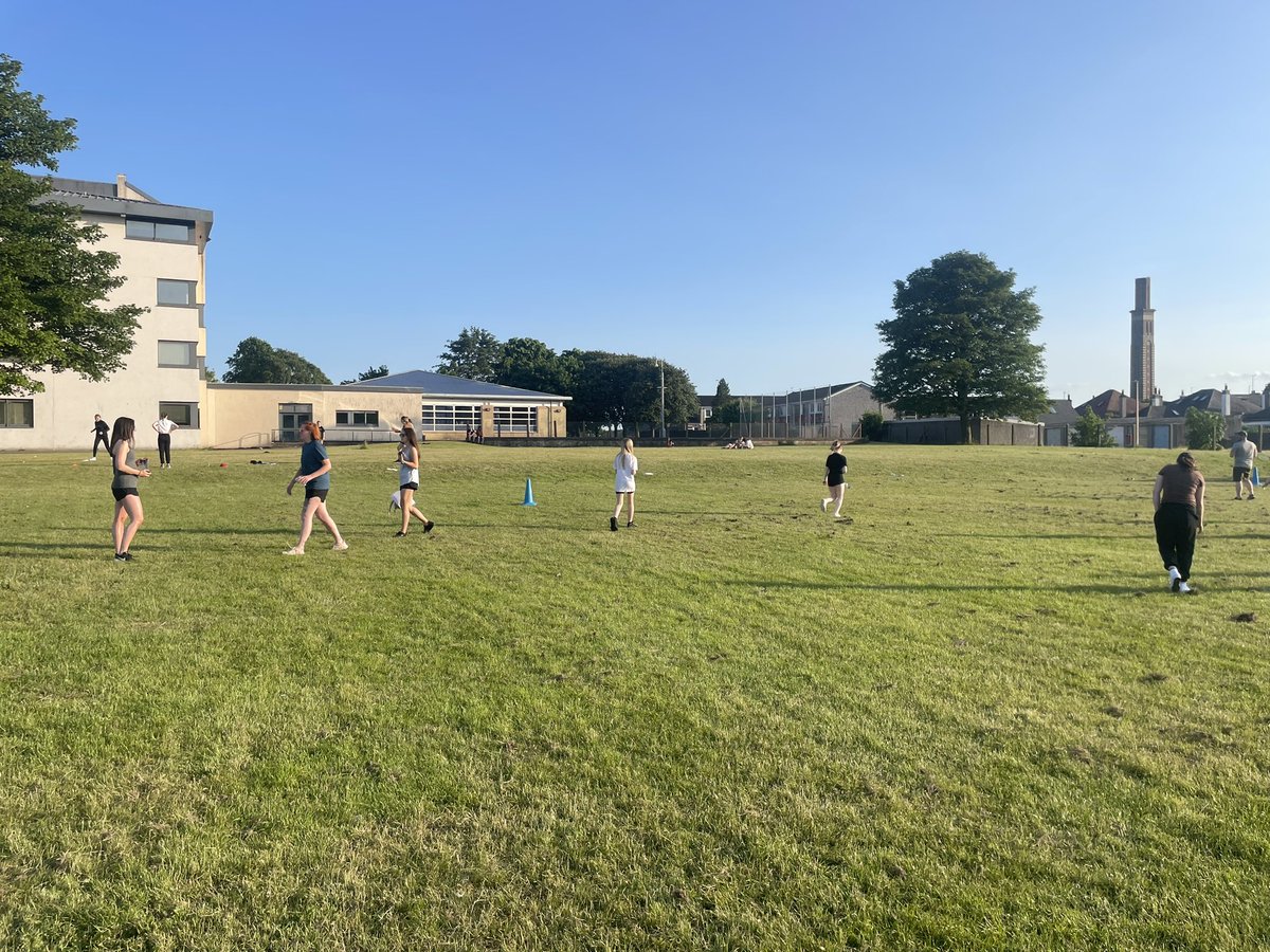 PEstjohns's tweet photo. Lovely night for outdoor activity to kick off our Sportathon ⚽️ 🥎 https://t.co/s4GSWlbEZ7