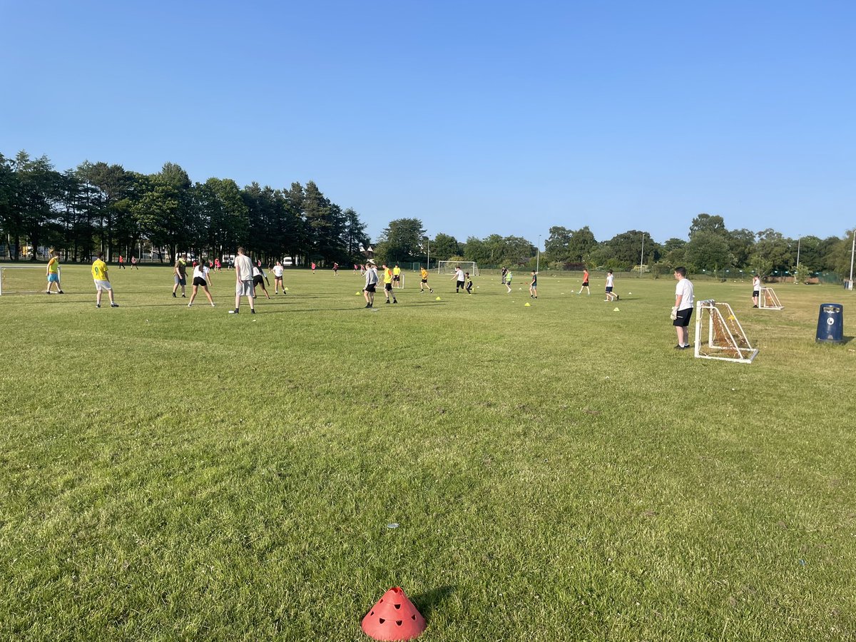 PEstjohns's tweet photo. Lovely night for outdoor activity to kick off our Sportathon ⚽️ 🥎 https://t.co/s4GSWlbEZ7