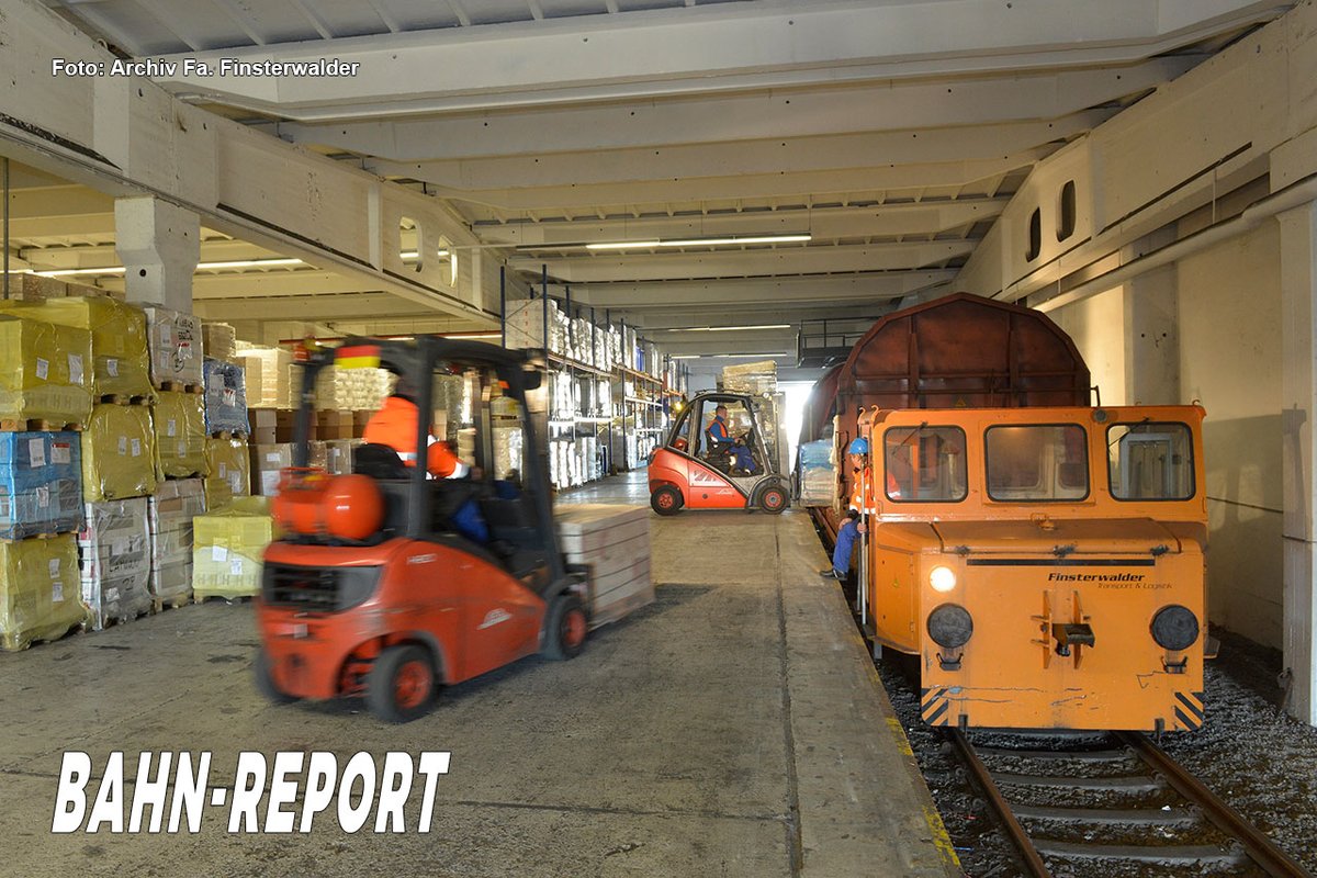 GüterBAHN: Halles verborgene Industriebahnen: Güterverkehr zu Finsterwalder

In Halle (S) dominiert der Straßengüterverkehr, doch zuweilen bekommt auch die Schiene Aufwind. So entschloss sich Finsterwalder, einen Teil der Logistik über die Schiene abzuwickeln.

-> Mehr im Heft