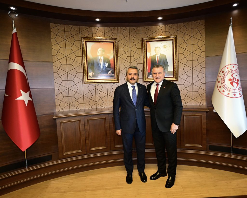 2018'den bu yana Bakanlığımızda Bakan Yardımcılığı görevini başarıyla üstlenen, gençlik ve spor alanlarında kıymetli işlere imza atan değerli kardeşim İhsan Selim Baydaş'a hizmetlerinden dolayı teşekkür ediyorum. 

Rabbim yolunu açık etsin.