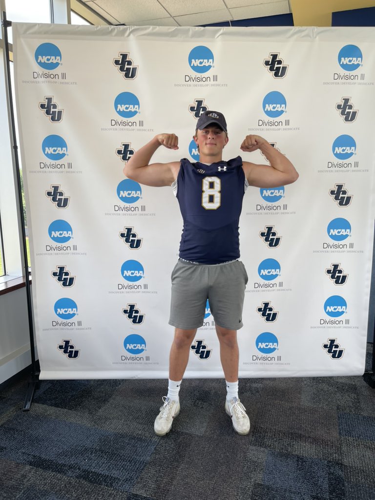 Thank you Coach <a href="/BoudreauxJeb/">Jeb Boudreaux</a> for inviting me down to visit. Had a great time meeting with all the coach’s today!