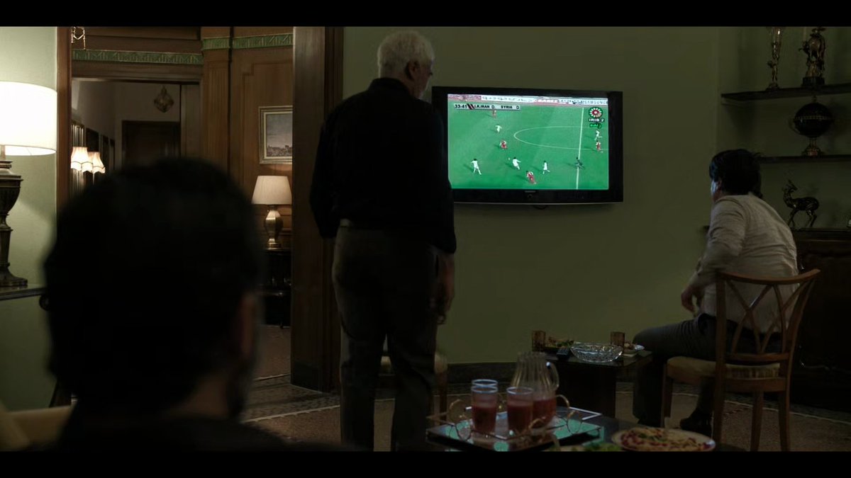 jranil's tweet image. چیزی که در مورد #GhostsOfBeirut میشه گفت، در نهایت بیشتر شبیه یک پیغام عمومی به ایران بود که آمریکایی‌ها کاری به ایران ندارن و اسرائیل میترسه وارد جنگ با ایران بشه و سردار سلیمانی آشپز شخصی داشته و شب هم تو دمشق میرفته کلاب و با هم جمع می‌شدن فوتبال می‌دیدن.
کنارشم تحقیر مغنیه!