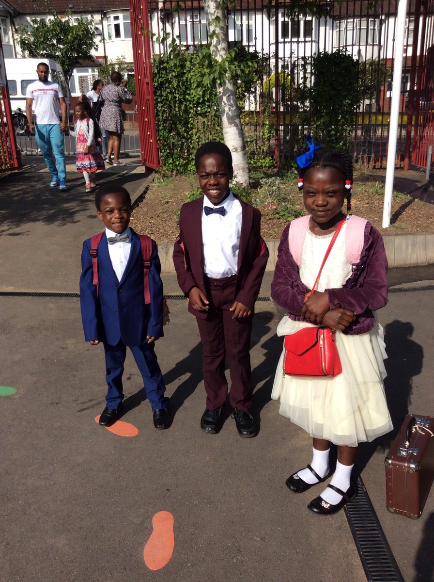 Holy_TrinityCE's tweet image. Our children arrived dressed in their finest 1940's-style outfits today, backpacks filled with personal possessions, ready for an adventure on HMT Empire Windrush! #Windrush75 #WindrushDay