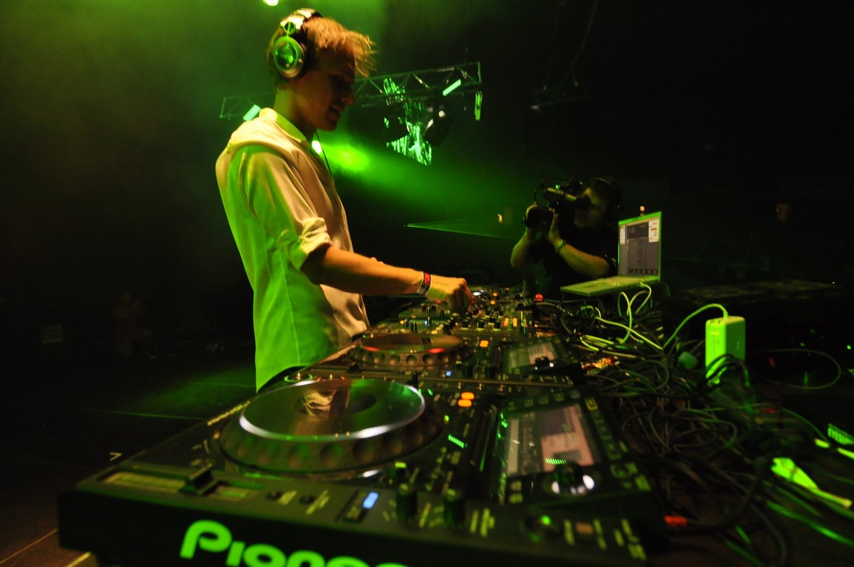 tranceismyworld's tweet image. happy asot day! hope we will get some good news today about asot2024
#ThrowbackThursday #asotday