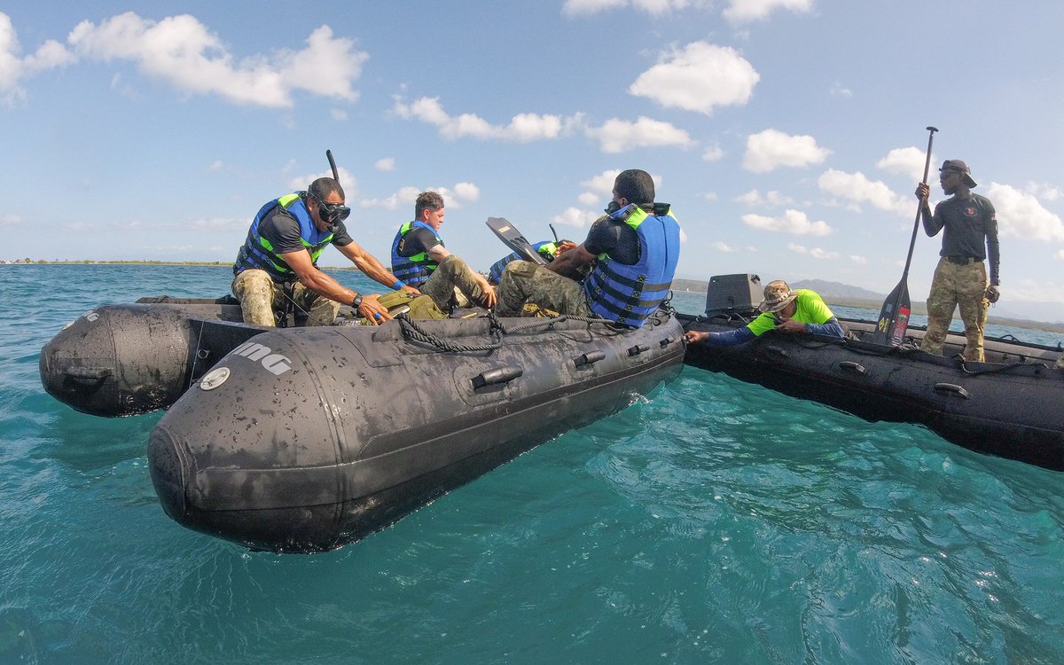 #LaFamilia 

Commandos conquer land and water in the ultimate test of skill and endurance at the #FuerzasComandos23 finale.

#LoQueSea | #DondeSea | #CuandoSea | #Agile | #Lethal | #CombatReady | #ThisIsMySquad
@usarmy | @deptofdefense | @1st_SF_Command | @USSOCOM | @Southcom