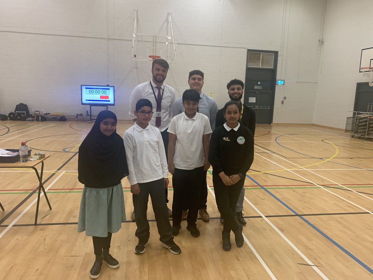 maths_miss's tweet photo. The winners of todays primary maths challenge @Greenfield_HT well done! #wearealder https://t.co/nC3fMvNXhz