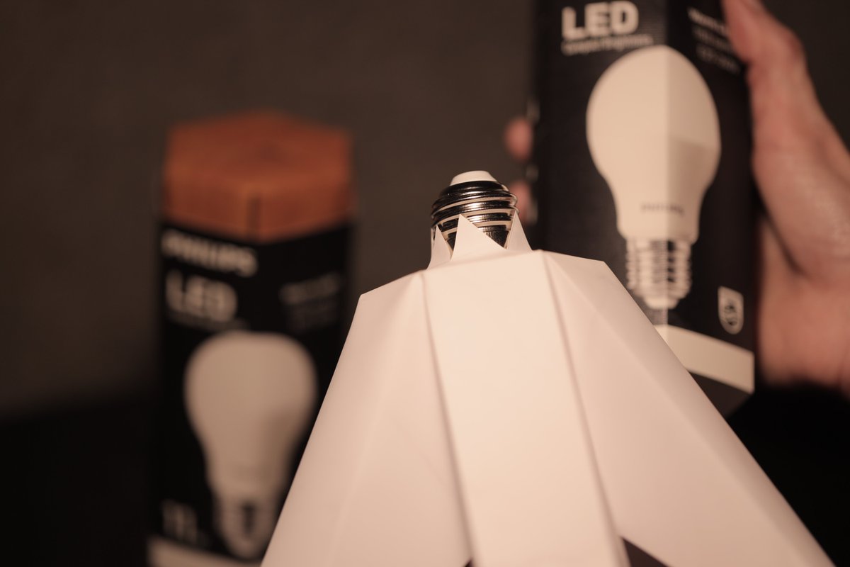 YewHanyee's tweet photo. Here's an update on some detail shots of the sustainable lightbulb packaging.

https://t.co/HClXO6WskB

#Sustainablepackaging #Lightbulbpackaging #Kancilsilveraward https://t.co/Rj8l3qUnG7