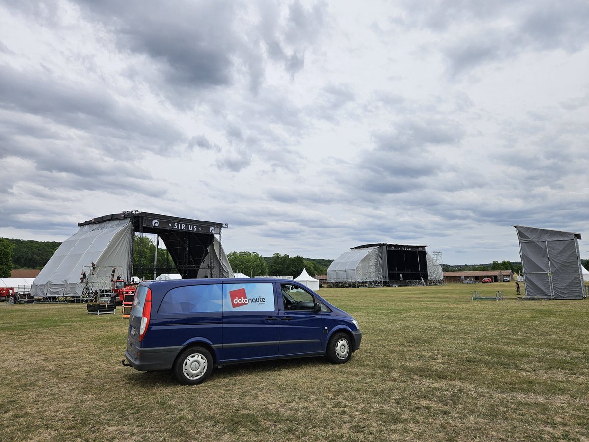 datanaute's tweet image. Prêts pour le #festival @RockinEvreux ! 🤘

Les 23, 24 et 25 juin, nous assurons la connexion #wifi pour les artistes, l&apos;équipe d&apos;organisation, le #cashless ou encore la billetterie de l’événement.

Nous sommes ravis d&apos;apporter nos solutions pour la 3e année consécutive !