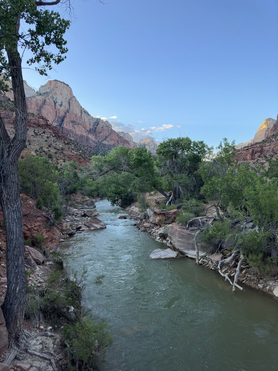 juliaaalvarez's tweet photo. Got to experience the most out of our recent visit to Utah to be with family. A different hike every day! Utah’s beauty amazes me. https://t.co/Gh30F5Kgwm