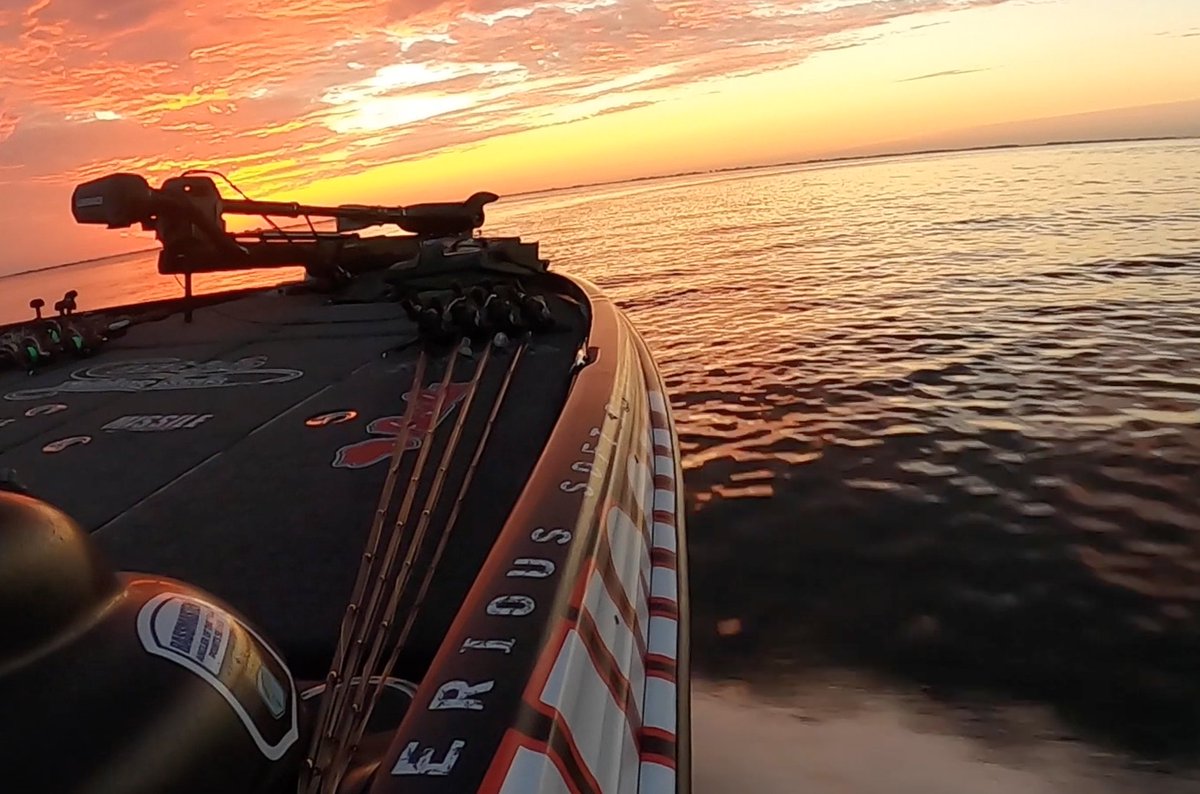 johncrewsbass's tweet image. Lake St. Clair sunrise from a few years back. Be back up there soon... #sunrise #lakestclair