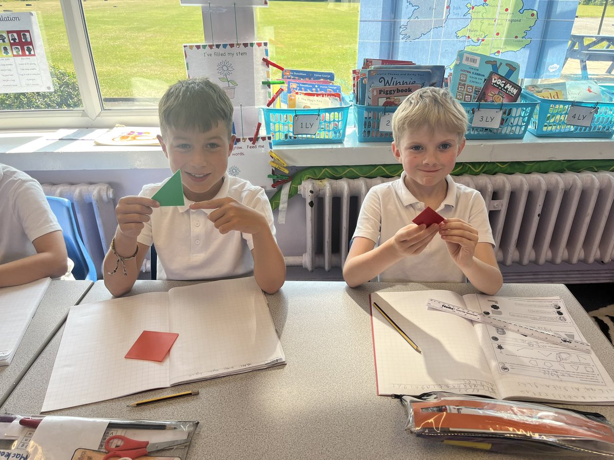 PCPPenguins's tweet image. Finding right angles! 📐 #pcpmaths