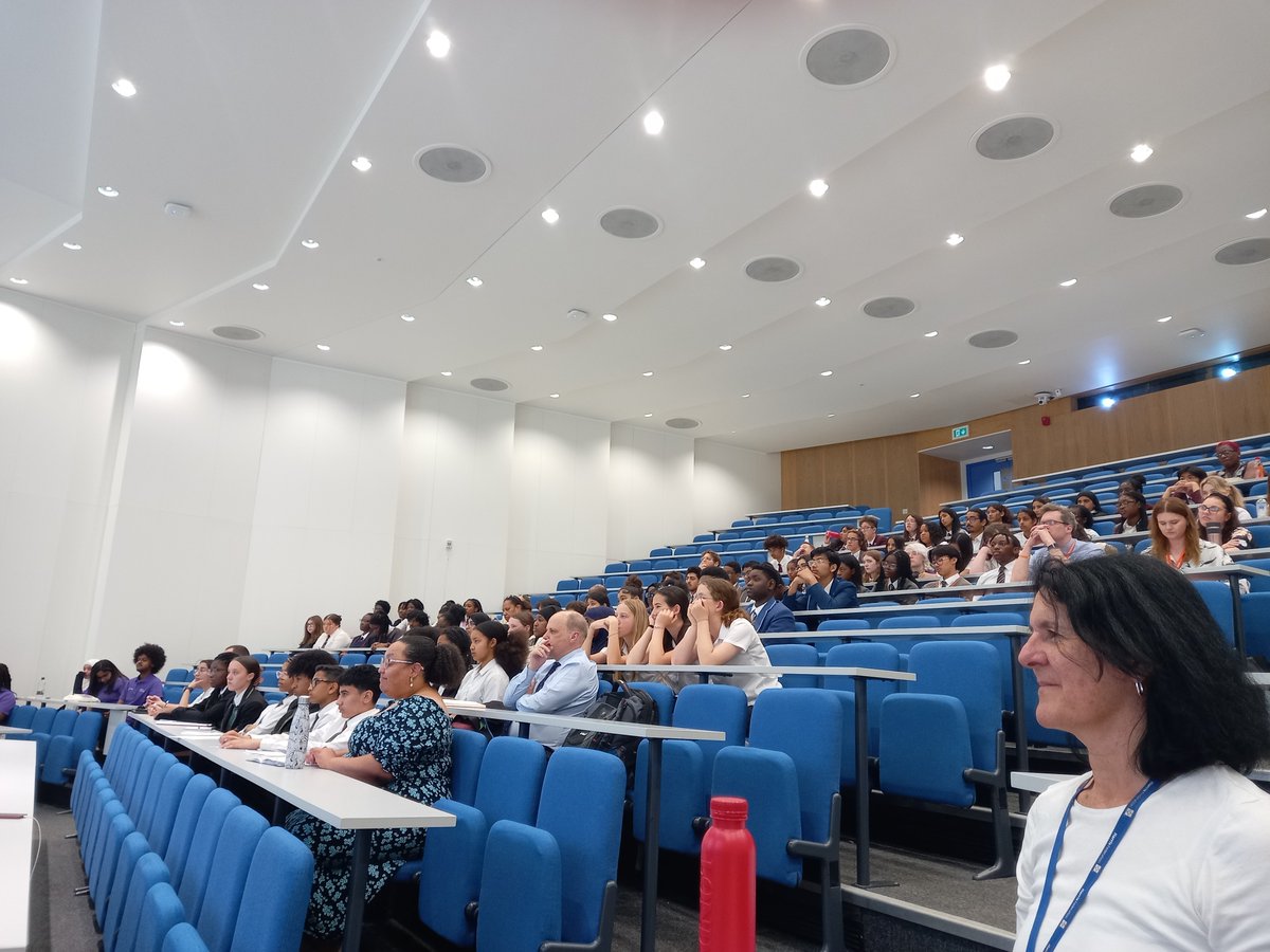We had an amazing day at @imperialcollege yesterday with Y10 Harris Experience. A big thank you to their widening participation team for facilitating and to all our hardworking teachers for getting students onsite. They really enjoyed the STEM focused day!