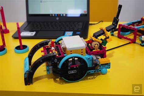 We are looking forward to our day of #LEGOSpike and #LEGOPrime training on the 12th July.

If you want to join us book here: stem.org.uk/cpd/524580/leg…

This is being run in conjunction with @raisingrobots 

#teachcomputing #DT #STEM