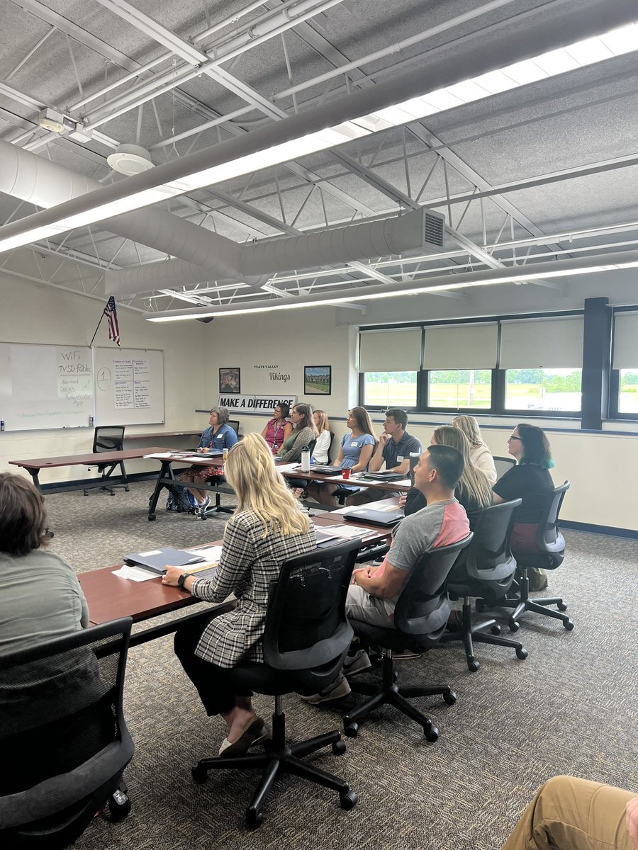 TvlsdV's tweet image. New Staff orientation underway at TVLSD today. Go Vikings!
