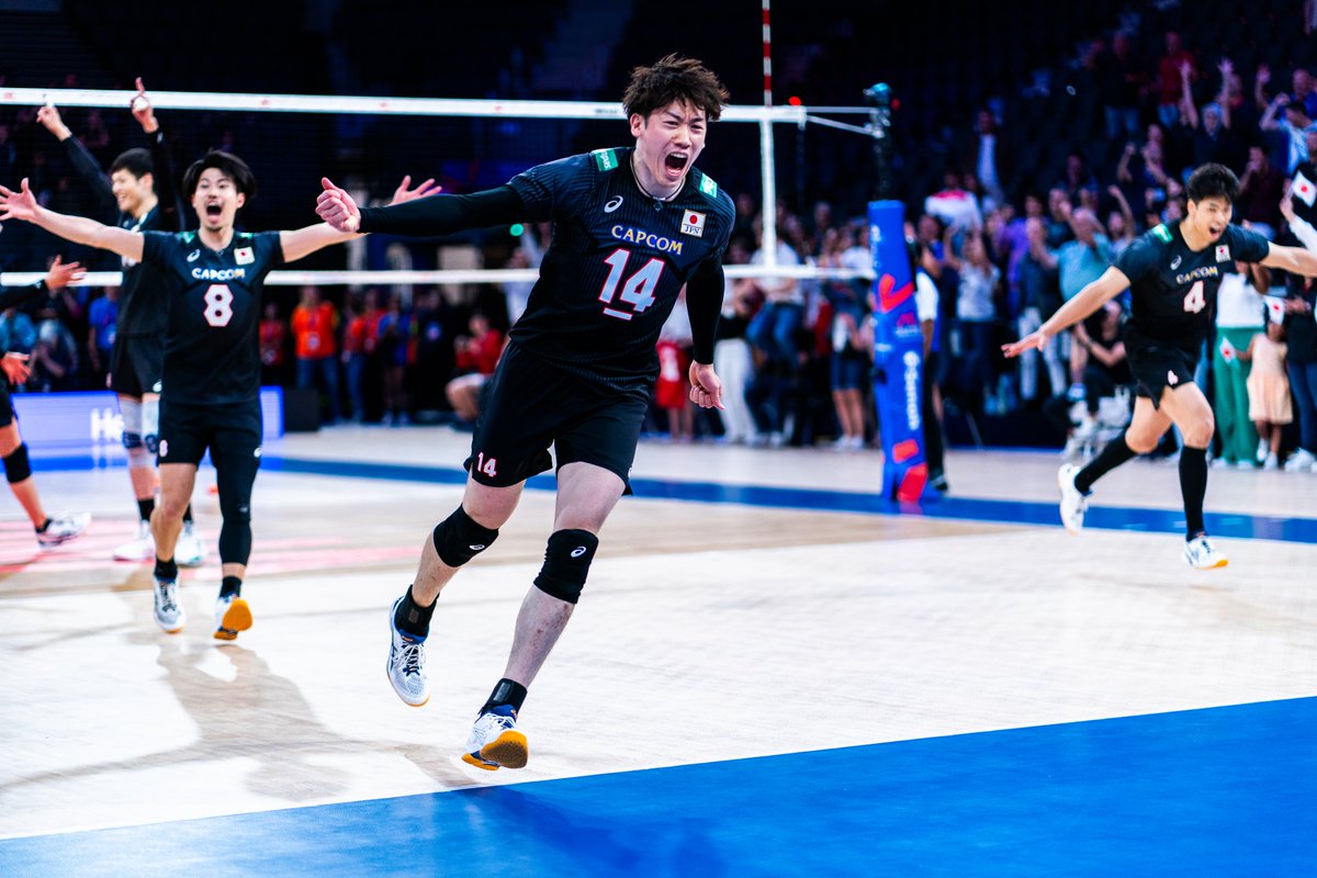 THIS PIC SAYS IT ALL. Team captain Yuki Ishikawa scored 27 points in Japan's historic victory against Brazil in 5 sets. 📺 Full match replay on VB.TV 🏐 #VNL2023 #VNL #volleyball