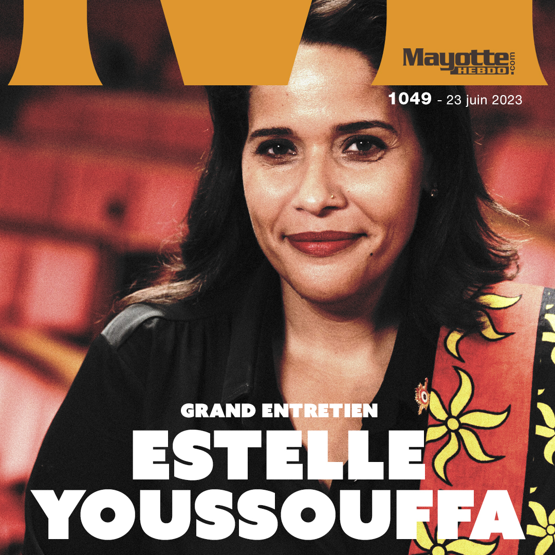 MayotteHebdo's tweet photo. #EstelleYoussouffa, le grand #entretien
Dans ce grand entretien, la #députée revient en exclusivité sur son année de #mandature, ainsi que ses ambitions pour #Mayotte... À retrouver gratuitement dans le nouveau #MayotteHebdo 👉https://t.co/mPR6CYfEBV https://t.co/DGDJH500rs