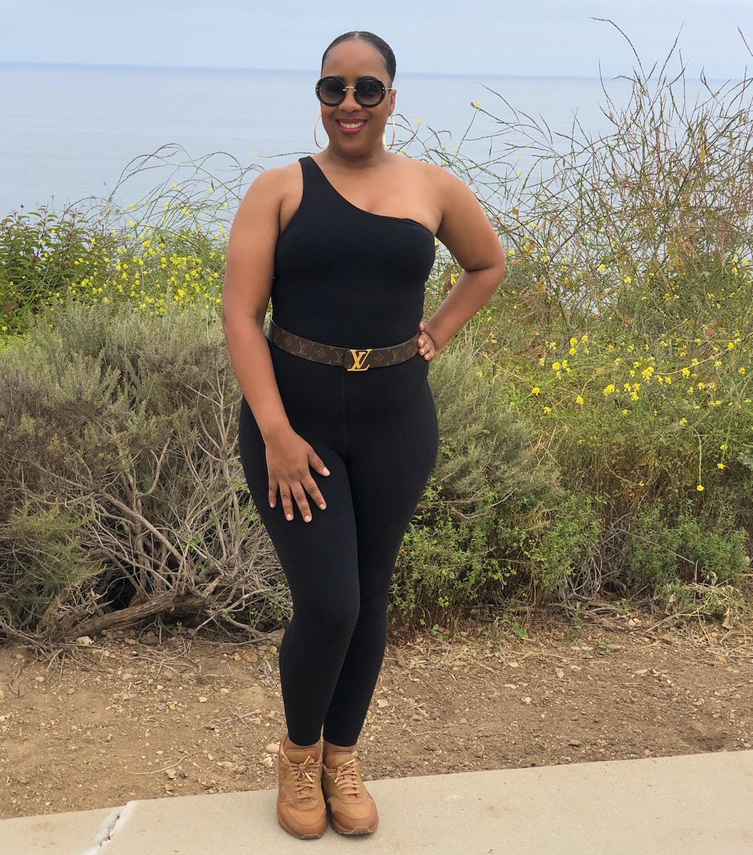 AskMsKirk's tweet photo. Just sending smiles, hugs, love and positive vibes your way. #summer #SummerBreak #teacherlife #justmskirk #calilife #stayactive https://t.co/m4yo6w5Nmq