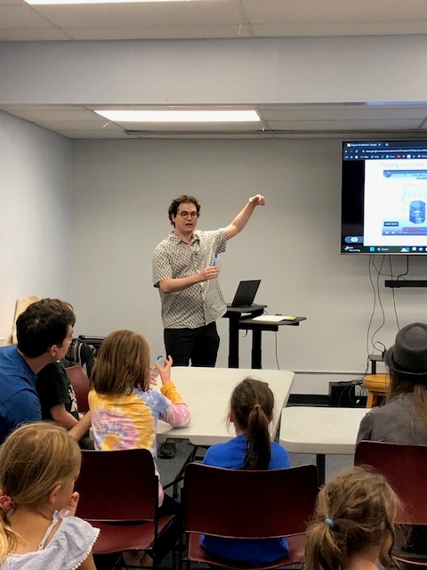 GRASPlab's tweet image. We want to thank everyone for coming to Fun with Robots week 3 and hope everyone had a great time!
Also a huge thank you to the GRASP presenter, Daniel Feshbach!
Look forward to week 4!
#GRASP #GRASPLab #FunwithRobots